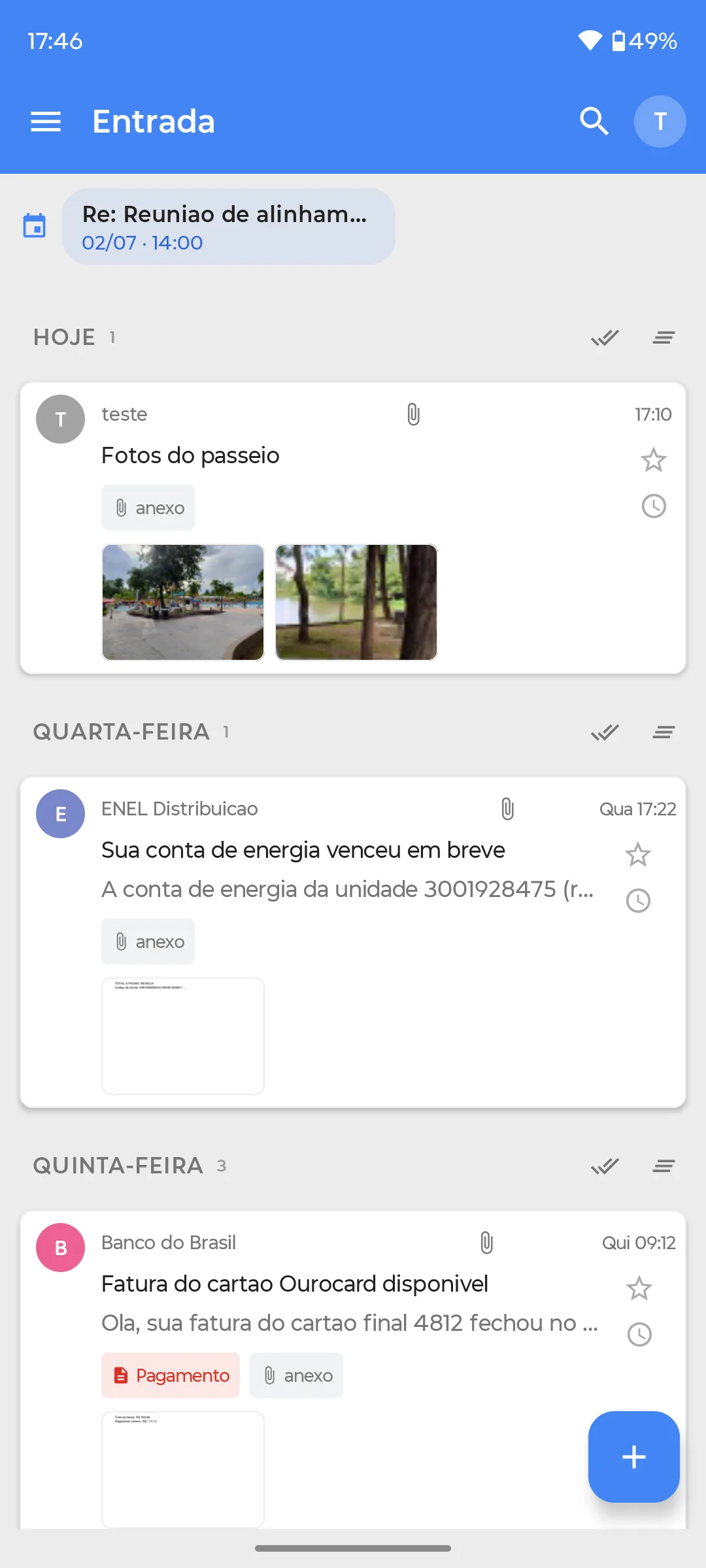 Caixa de entrada do app INBOX no celular, com e-mails agrupados por dia