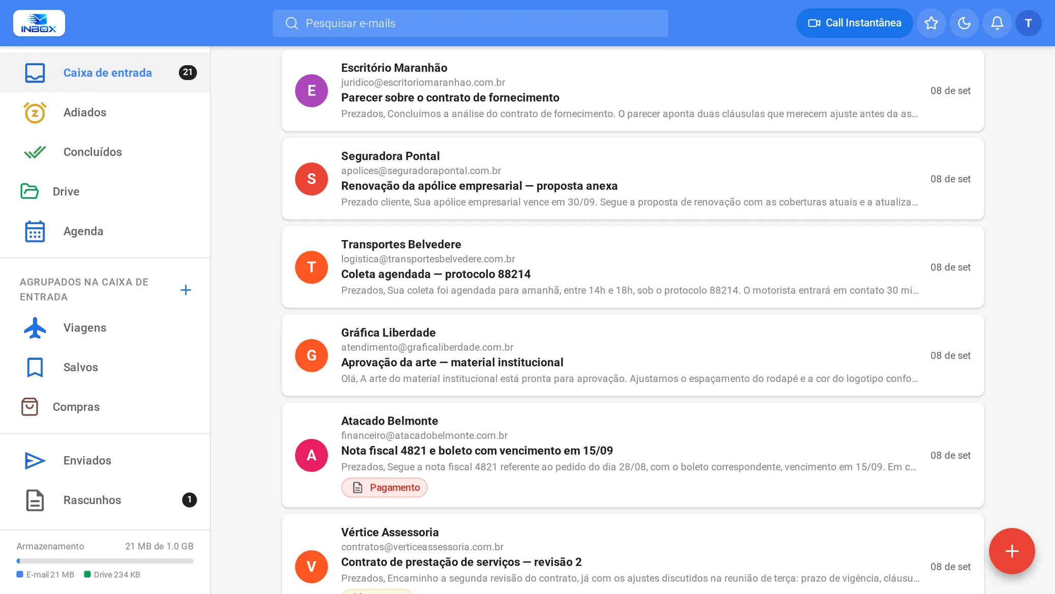 Caixa de entrada do INBOX com as mensagens não lidas no topo e uma nota fiscal etiquetada automaticamente como pagamento